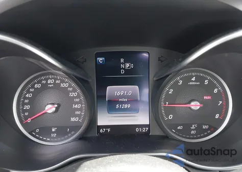 2015 Mercedes-Benz C 300 4Matic/Luxury 4Matic/Sport 4Matic z USA, uszkodzony, nr VIN 55SWF4KB8FU073494